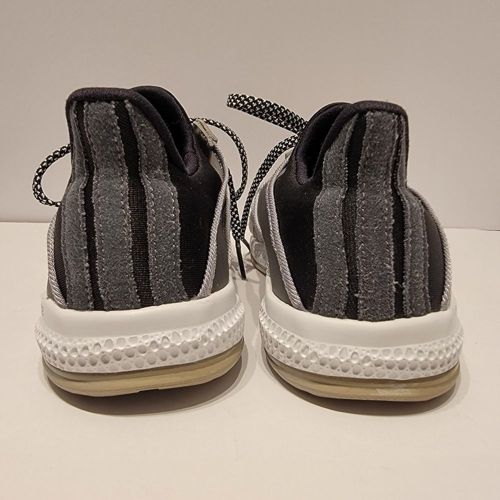 Womens Adidas Gymbreaker Bounce Shoes size 6 - Picture 4 of 6
